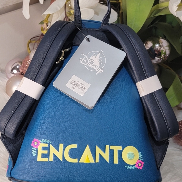 Loungefly Encanto Backpack Brand new - Picture 5 of 6